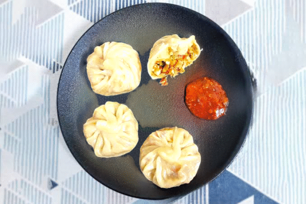 Momos